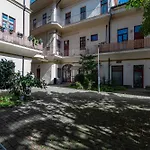 Mlynska 3 Centrum 150m2 דירה