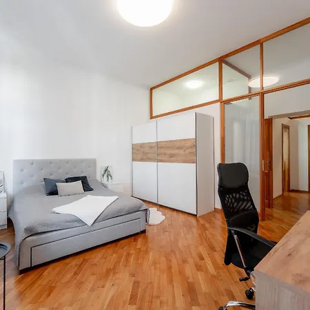 Mlynska 3 Centrum 150m2 Kosice